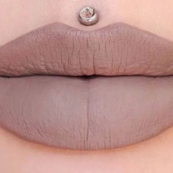 Jeffree Star Velour Liquid Lipstick in Posh Spice  BRAND NEW!