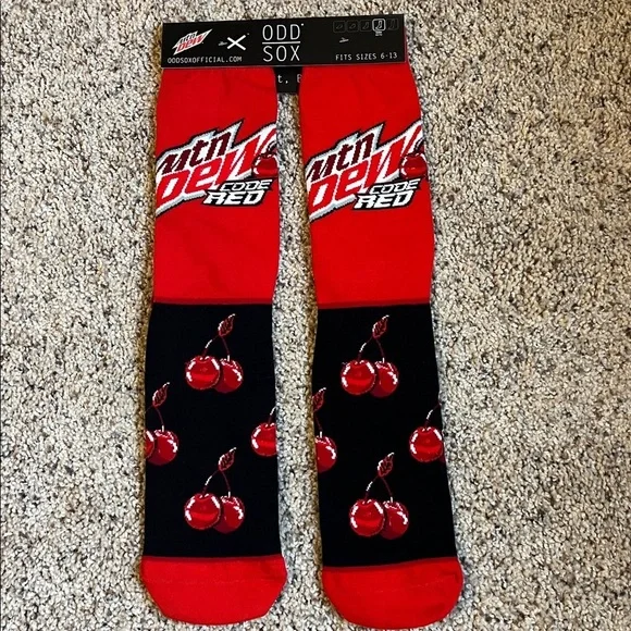 Mountain Dew odd Sox NWT
