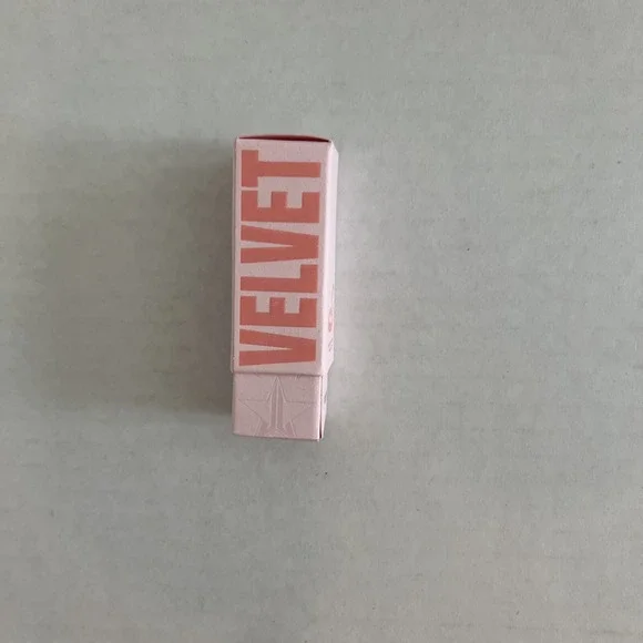 NEW Jeffree Star Velvet‎ Trap Lipstick