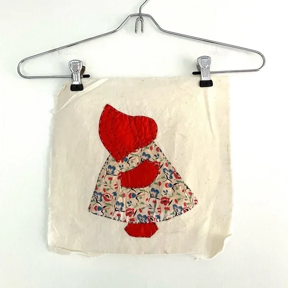 Vintage 40’s floral feedsack bonnet girl handmade quilt square linen