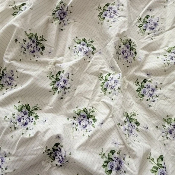 Vintage Handmade Floral Tied Quilt Comforter Cottage Twin 74x76