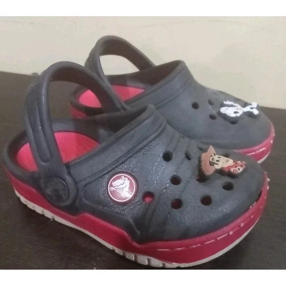 Crocs C8 9‎ Boys Clogs Sandals Black & Red Unisex Charms Shoes Kids