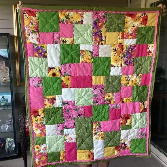 NWT Hand Crafted Field of Flowers Floral Patchwork Quilt - Greens Pinks, Yellows