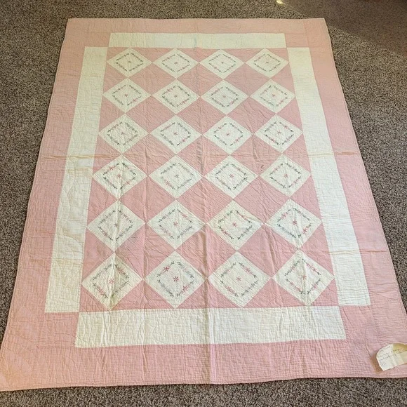 Antique‎ Vintage Handstitched Pieced Quilt Pink & White Baby Blanket 60X77