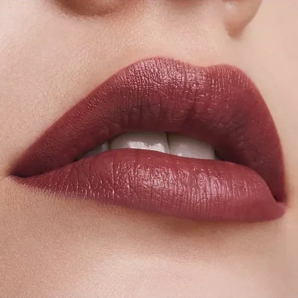 Estee Lauder 440 Irresistible Lipstick Pure Color Envy Sculpting Neutral Tan