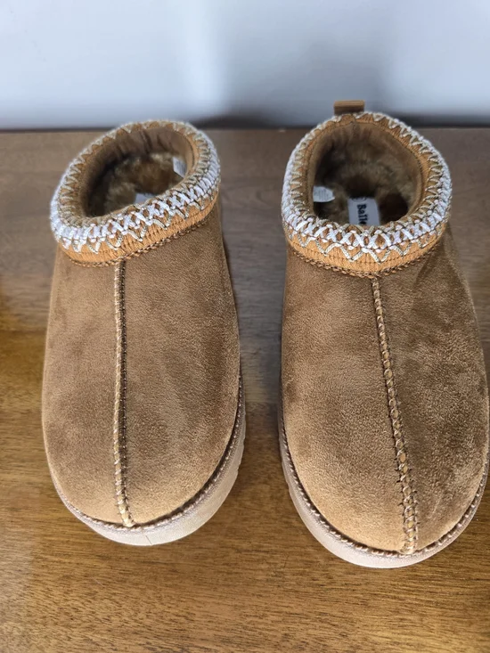 Kids Cozy Faux-Suede Slippers in Camel