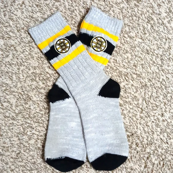 Boston Bruins women's medium sock