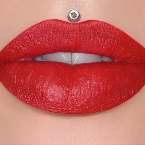 NWT Jeffree Star Velvet Trap Lipstick Confessional