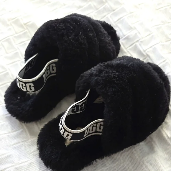 UGG Little Girl Kids Black Fluffy Slippers