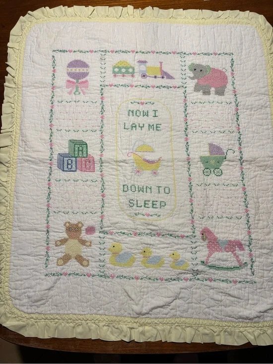 vintage hand-embroidered baby quilt now I lay me down to sleep Yellow Trim 35x40