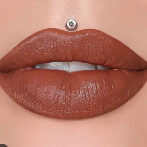 Jeffree Star Cosmetics Velvet Trap Lipstick- Man Down