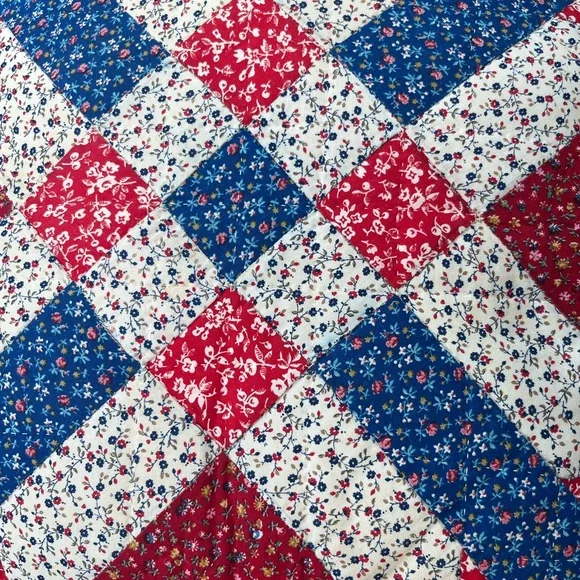 Floral Patchwork Quilt - Red, Blue, and cream decor. Pillow