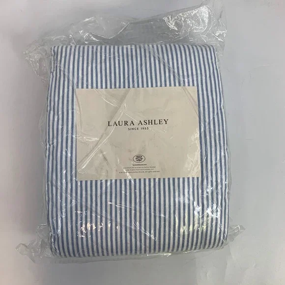 Laura Ashley Oxford Stripe Blue/White Twin Quilt Set w/‎ Sham NEW