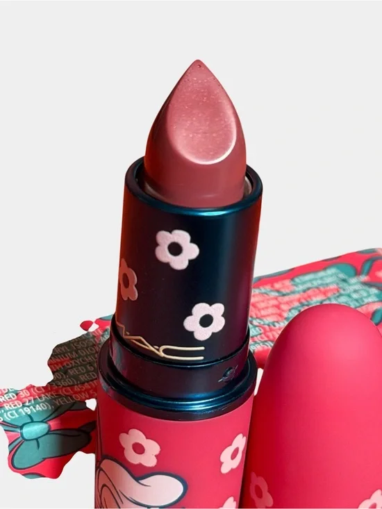 MAC DISNEY Minnie Lustreglass Lipstick in UPSY DAISY- Dusty Rose Pink LE BNIB!!