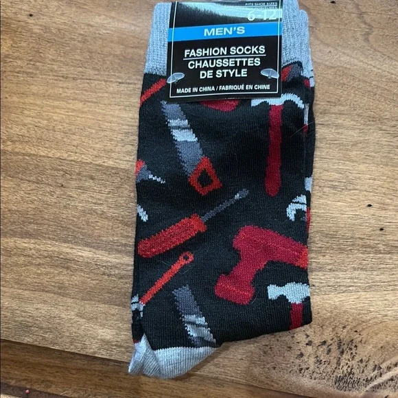 Casual Crew Socks Black and Gray with Modern Design