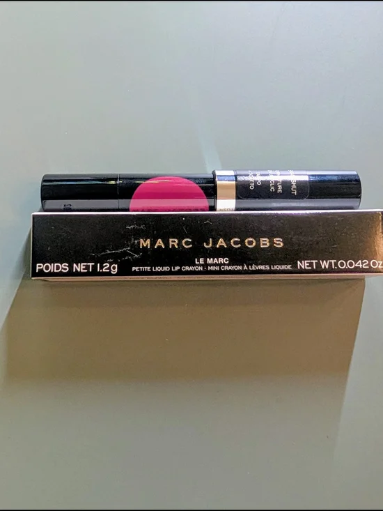 Marc Jacobs Liquid Lip Crayon in Plum N Get it