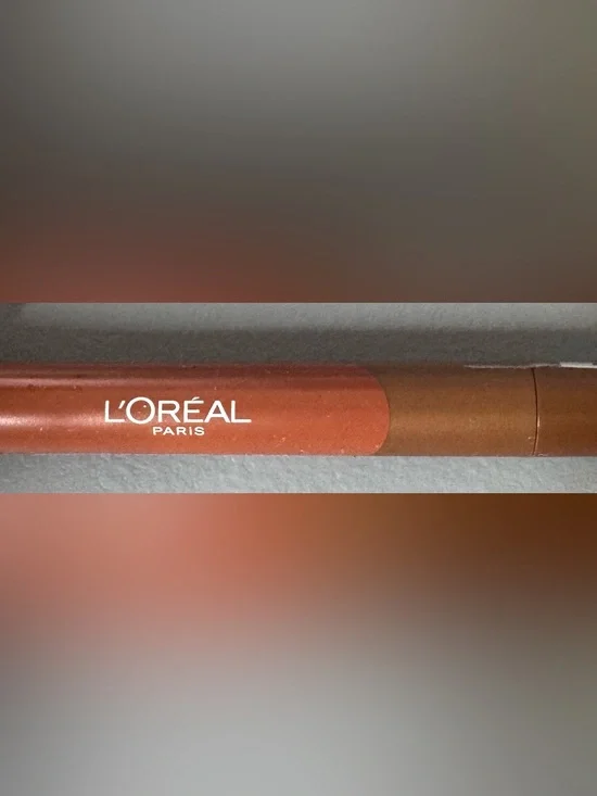 L'Oreal matte lip crayon 512 smooth caramel Warm Terracotta Brown warm tones