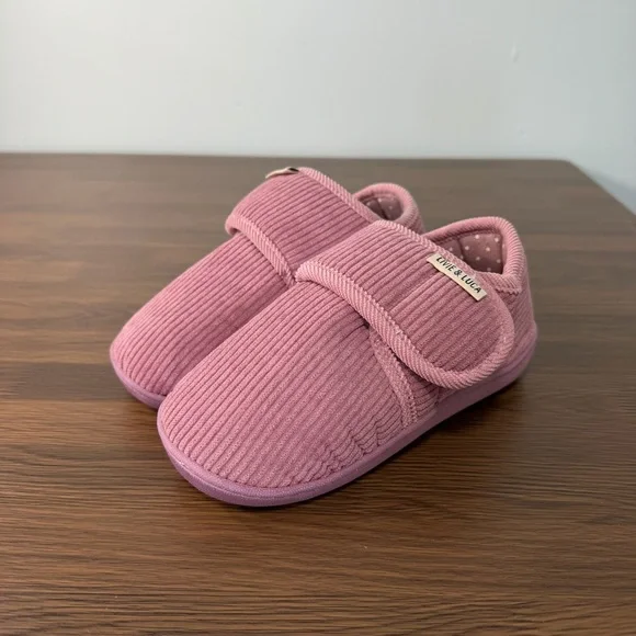 Livie & Luca Hug Rose Corduroy‎ Kids Slippers Size Large (12/13) NWOT