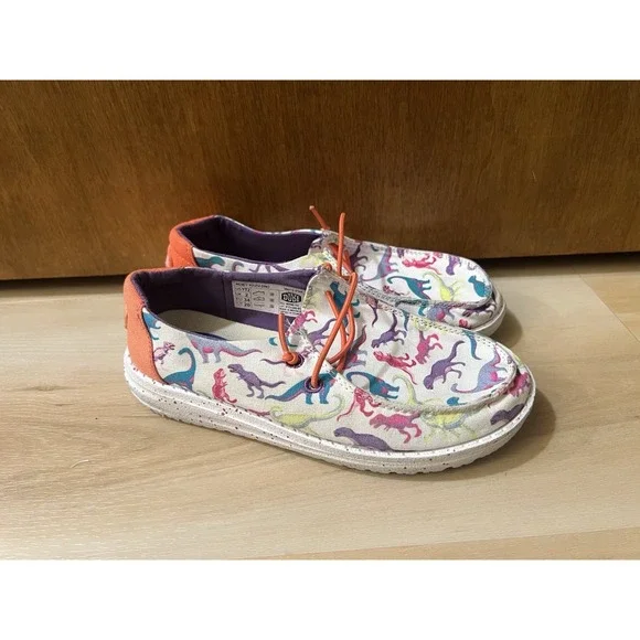 Hey Dude‎ Wendy Youth White Dino Print Slip On Shoe US 2