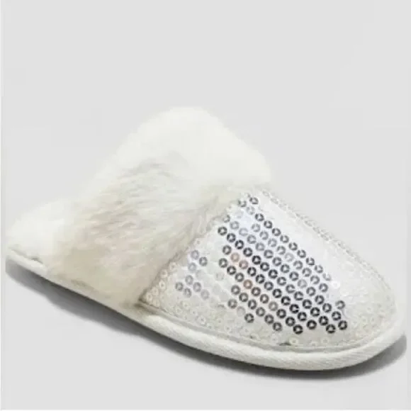 NEW Cat & Jack™ Silver Lane Sequin Scuff Slippers L 4/5