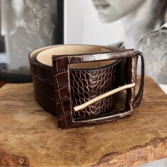 EMBOSSED 100% LEATHER BANANA REPUBLIC LEATHER BELT