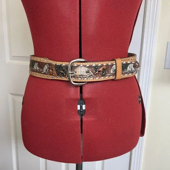 Vtg‎ Circle Y Womens Western Animal Scene Stamped Angie Tooled Belt Leather 32