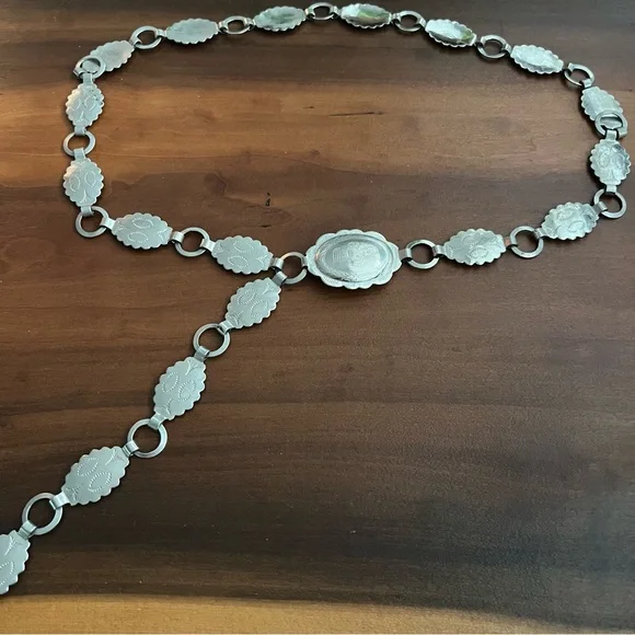 Vintage SILVEL Silver Embossed Link Belt