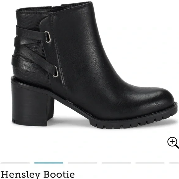 NWOB Baretraps Hensley Bootie Lug Boots Size 6