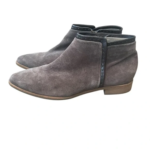 Italeau Suede Ankle Booties Womans Size 11.5. EU