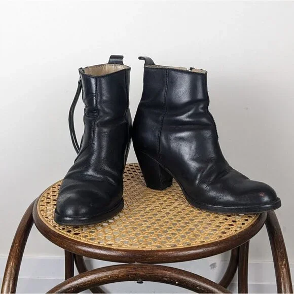 Acne studios the pistol bootie 39