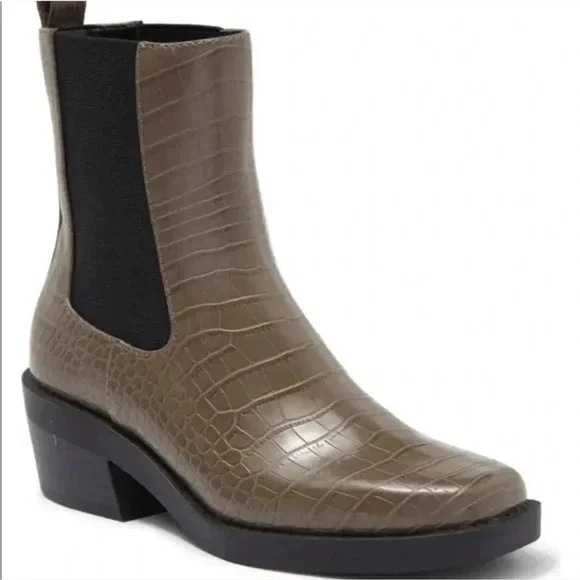Open Edit Ayla Chelsey Croc Boots Size 8.5