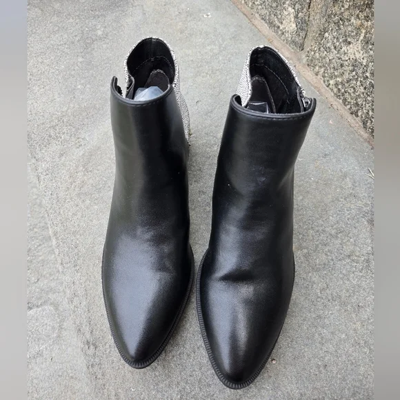NW Cirus Women's Black Ankle Boots-Size 6