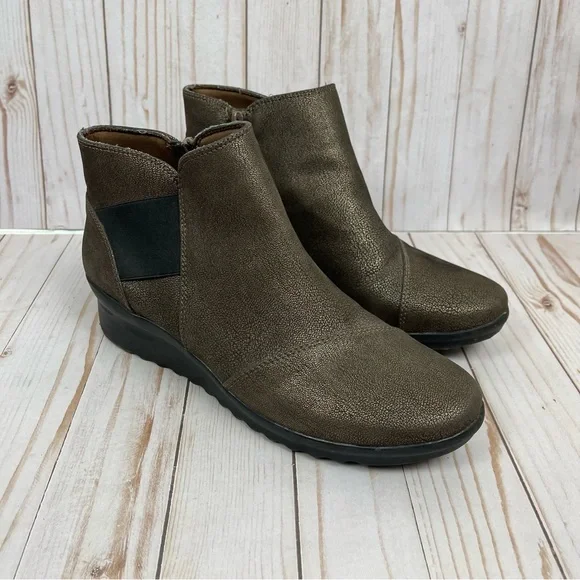 Clarks cloudSteppers bronze Tropic ankle comfort wedge booties size 10