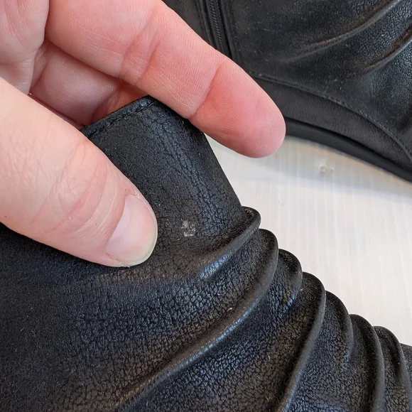 CLARKS Women's Black Ruched Ankle Boots Size 9