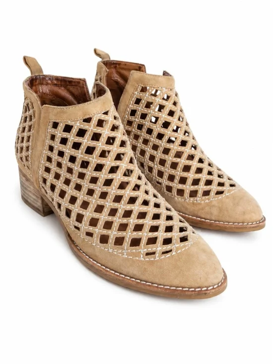 Jeffrey Campbell Taggart Booties Open Cut Outs Sand Leather Sz 9 - Mark On Heel
