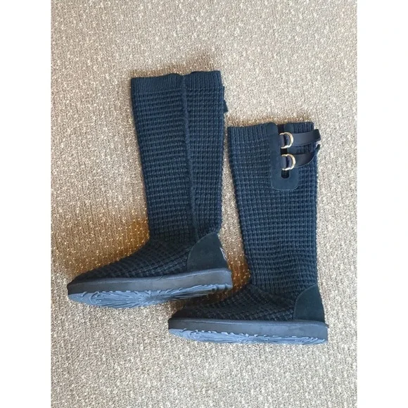 UGG Classic Solene Tall Knit Boots Buckle‎ Sz 10 Black