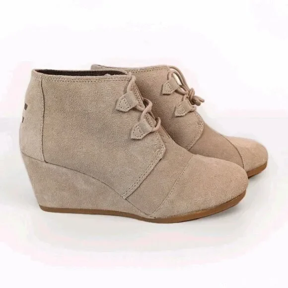 Toms Kala Desert Suede Wedges Booties Size 9 Wide Beige Ankle Boots Shoes