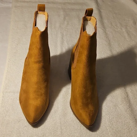 J.Adams Shoes Andi Tan Suede Chelsea Ankle Boot Pull On Pointed Toe Women 10