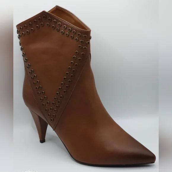 Brown faux leather women's ankle booties with brass-toned studs. Size 38‎