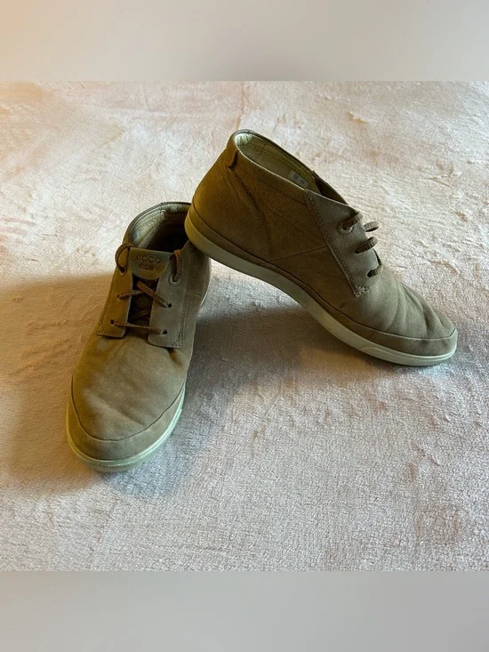 Ecco tan low cut tie leather ankle boots size 40, 9-9.5 casual comfort