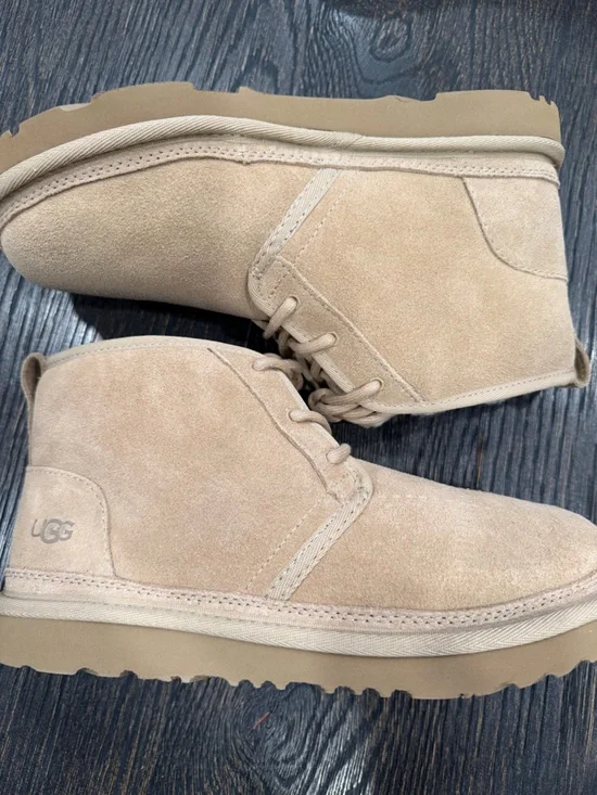 Womens UGG Neumel Chukka Boot - Sand size 6 - new