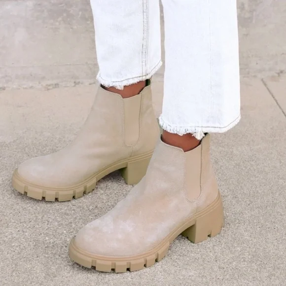 Steve Madden Howler Tan Leather Chelsea Ankle Boot Size 9 Chunky Heel Boho EUC