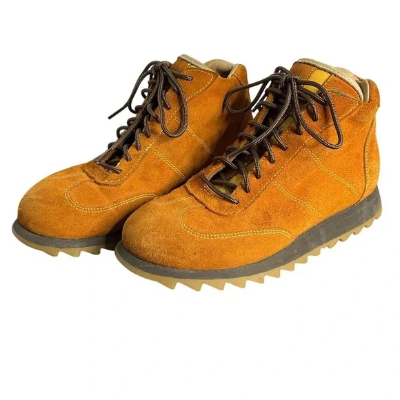 Burnt Orange Suede Lace Up Ankle Boots Shark Tooth Ripple Sole Womens‎ Size 5