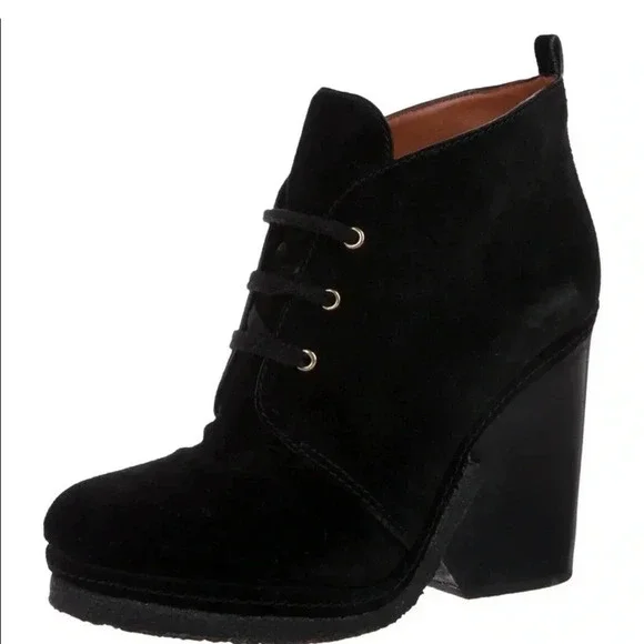 Marc by Marc Jacob’s lace up wedge booties size 36