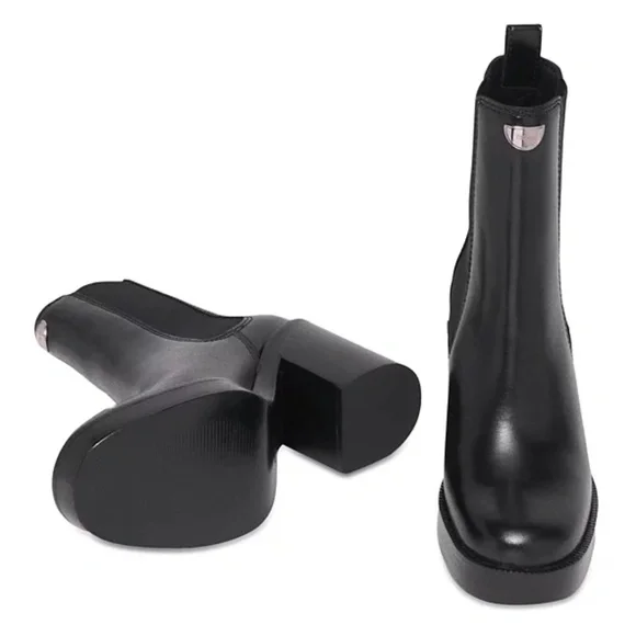 Faula Leather Chelsea Boots
