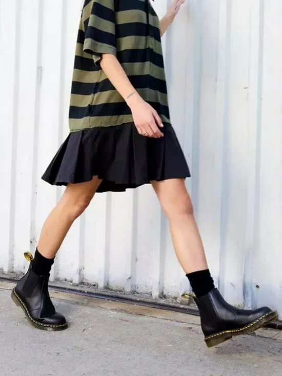 Dr. Martens 2976 Chelsea Boot - Color: Black - Size: 7