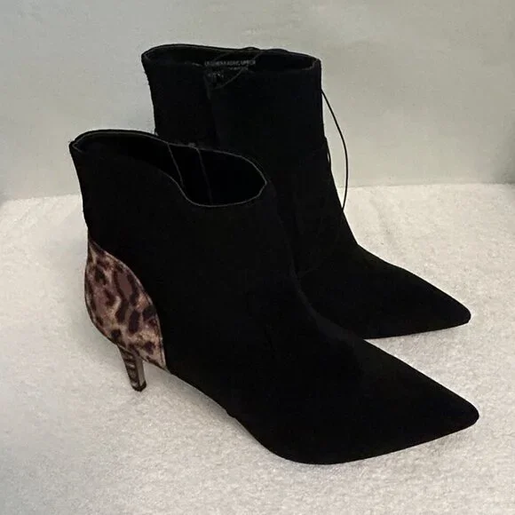 NWOB Violet & Red Quintin Black and Leopard Print Suede Heeled Booties 8.5
