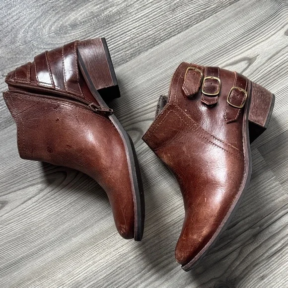 Matisse Brown Leather Ankle Heeled Boots Size 6.5