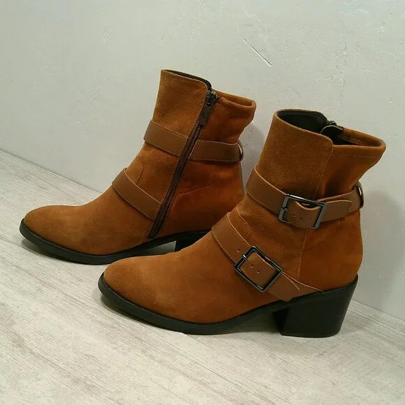 Donald Pliner Darby Suede Leather Ankle Boots Saddle Brown Buckle Size 7.5 M