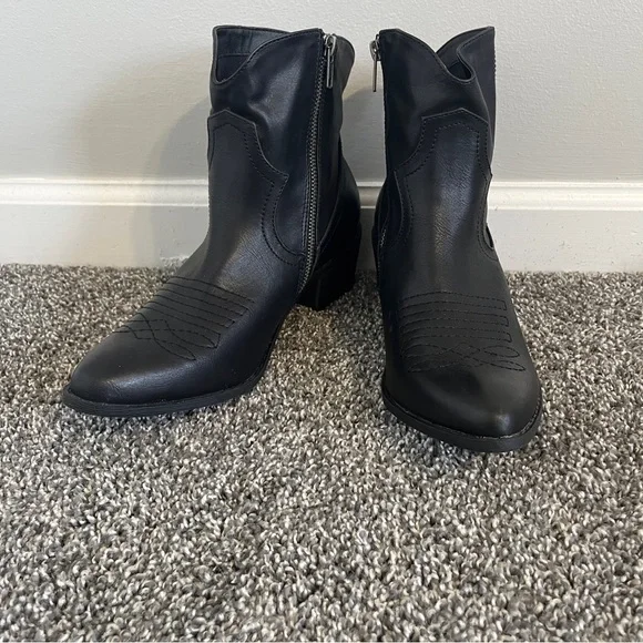 MIA Black Cowboy Ankle Booties Size 10